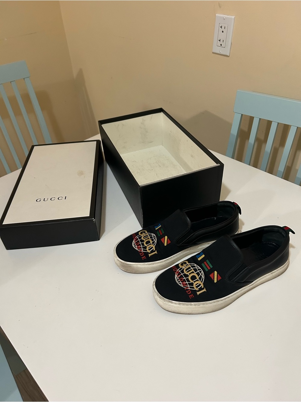 Gucci Black Slip-On Sneakers with Multicolor Logo Embroidery